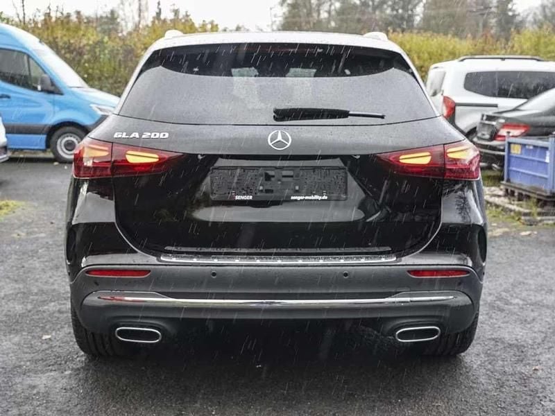 Usata Mercedes GLA200 AMG line 163 CV (119 kW) 2025 Nero SUV
