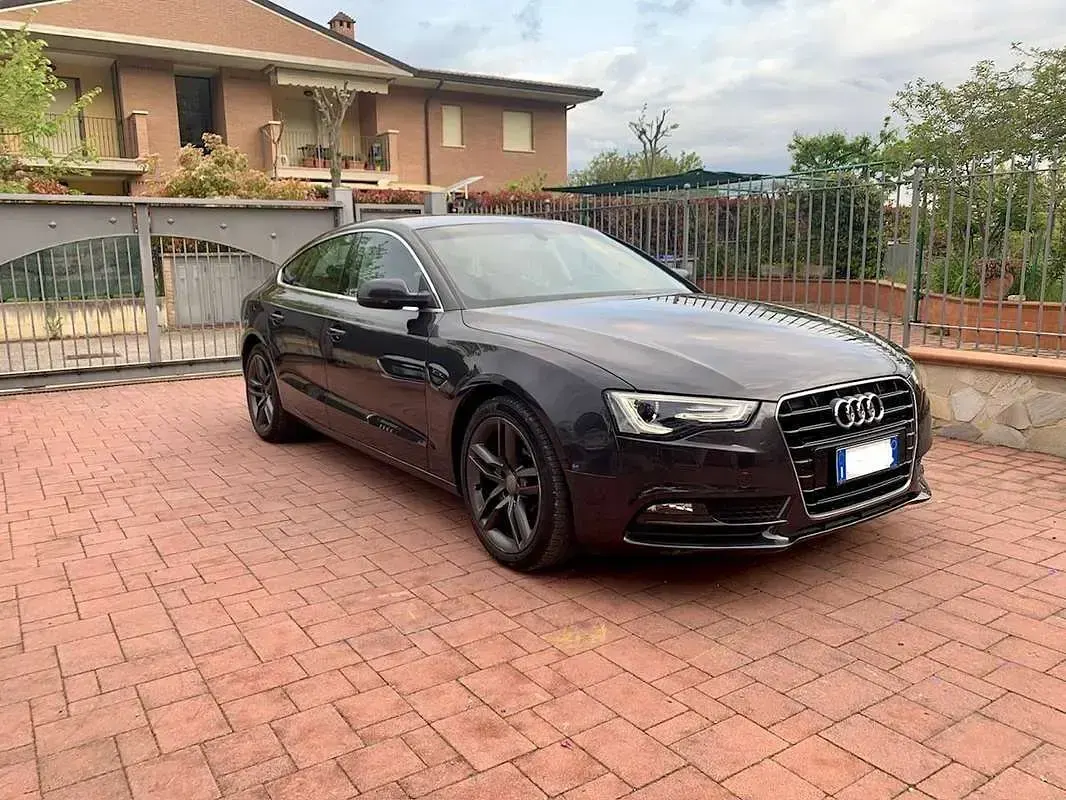 Usata Audi A5 Ambiente 150 CV (110 kW) 2014 Grigio Coupé