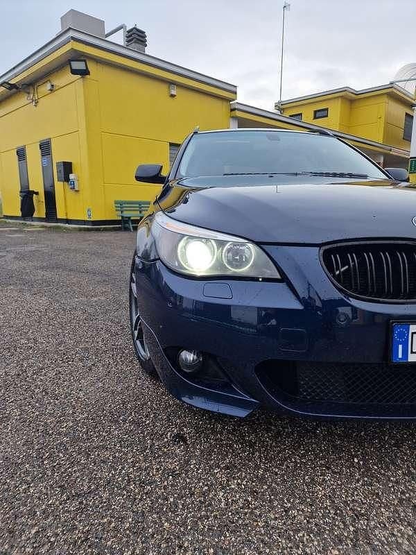 Usata BMW 530 M Sport 235 CV (172 kW) 2006 Blu/azzurro Station wagon