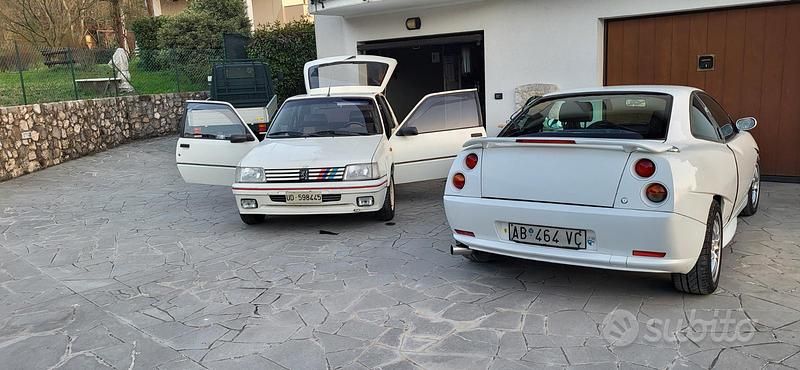 Usata Peugeot 205 101 CV (74 kW) 1989 Bianco Utilitaria