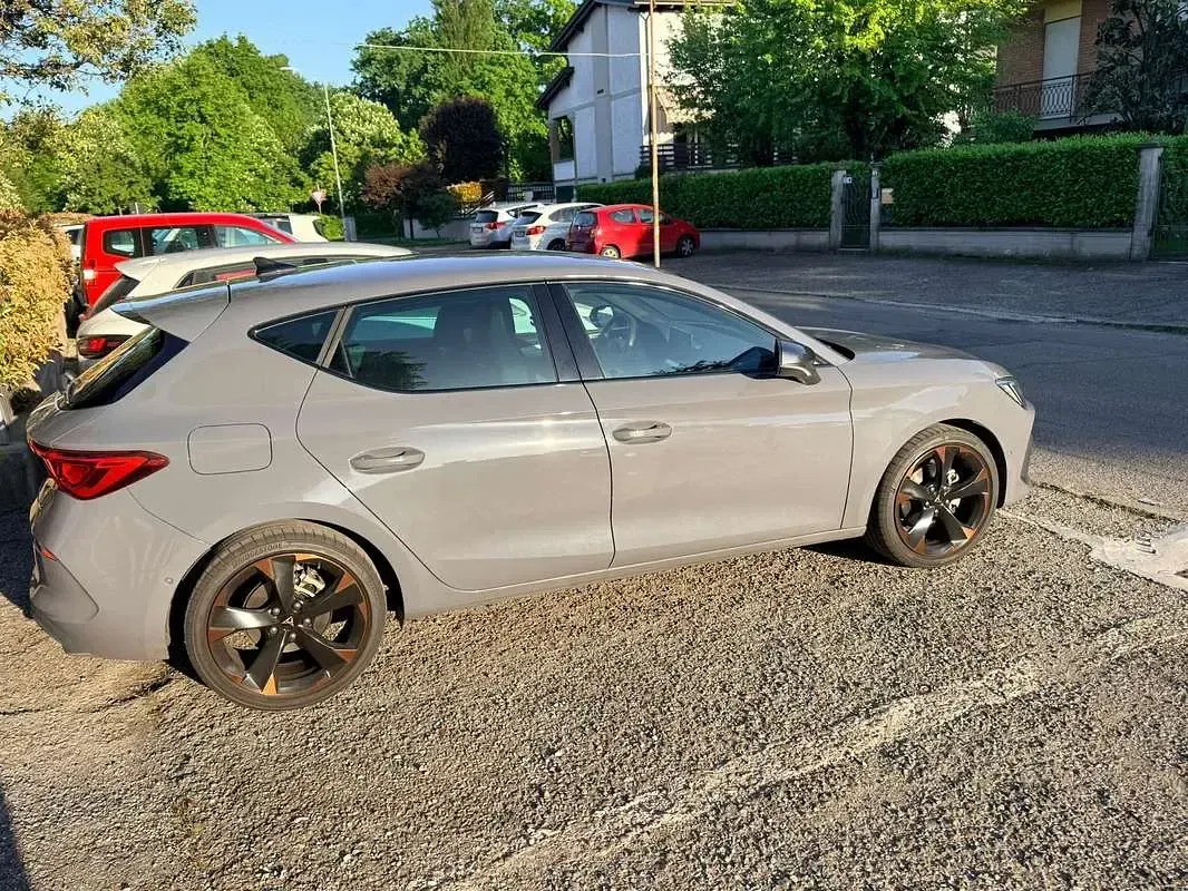 Usata Cupra Leon 150 CV (110 kW) 2023 Berlina