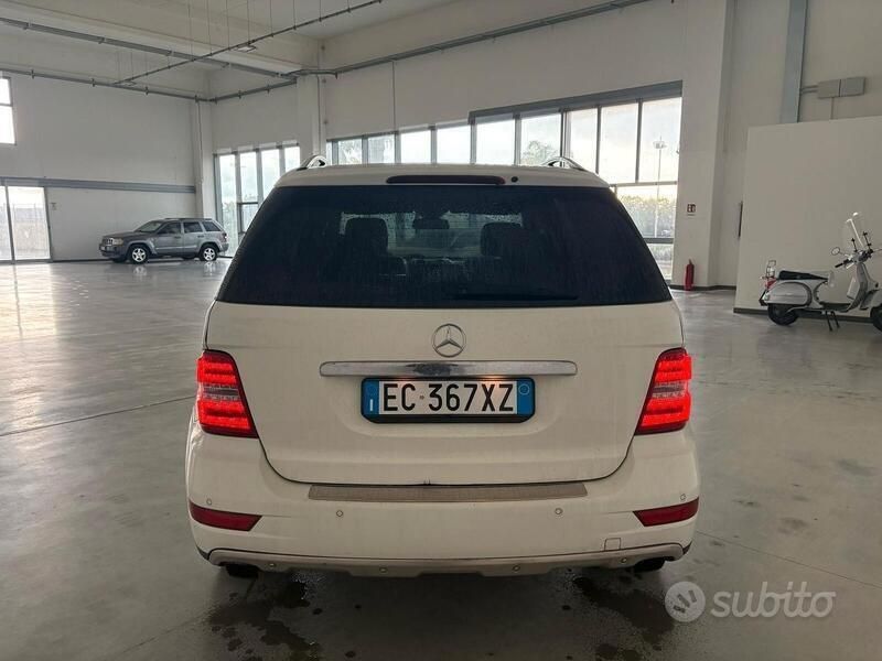 Usata Mercedes ML350 231 CV (169 kW) 2010 Bianco SUV