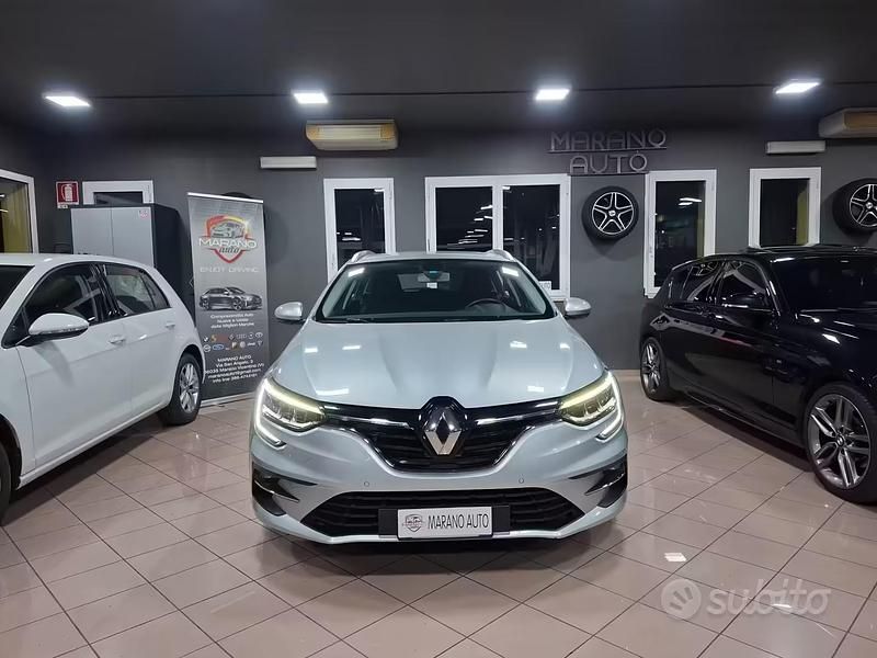 Usata Renault Mégane GrandTour 116 CV (85 kW) 2022 Grigio Station wagon