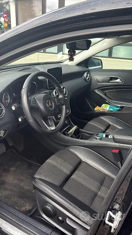 Occasion Mercedes A180 109 ch (80 kW) 2018 Noir Berline