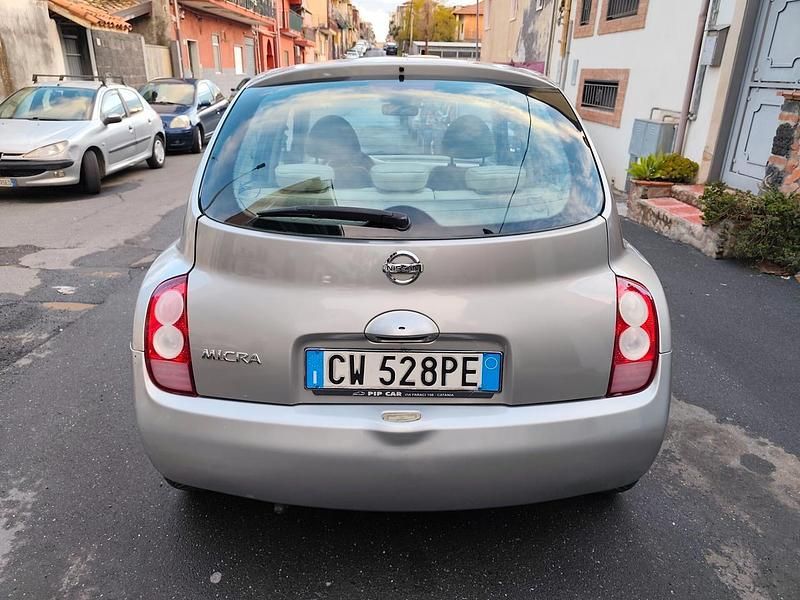 Usata Nissan Micra 80 CV (58 kW) 2005 Argento Utilitaria