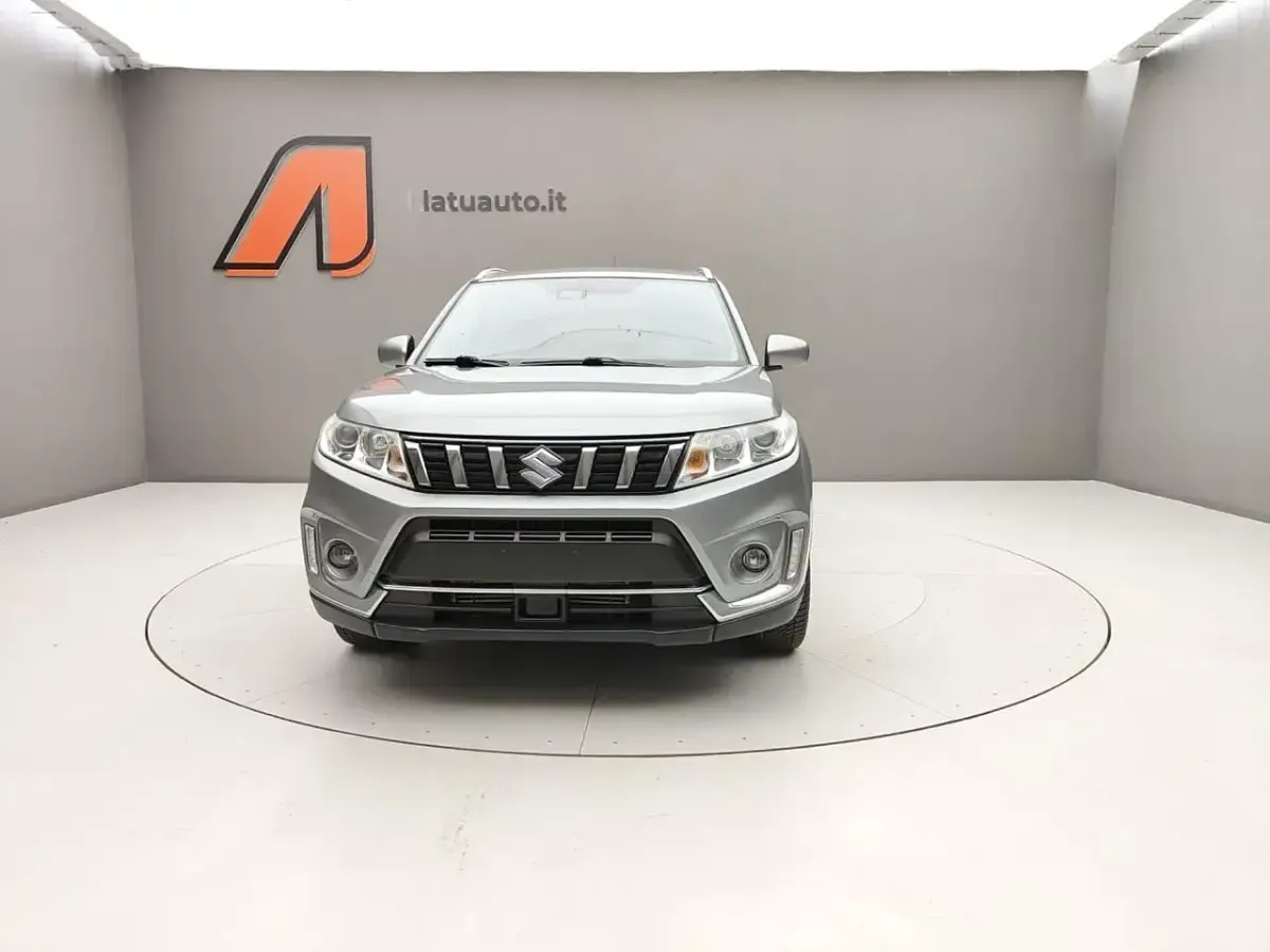 Usata Suzuki Vitara 111 CV (81 kW) 2019 Grigio SUV