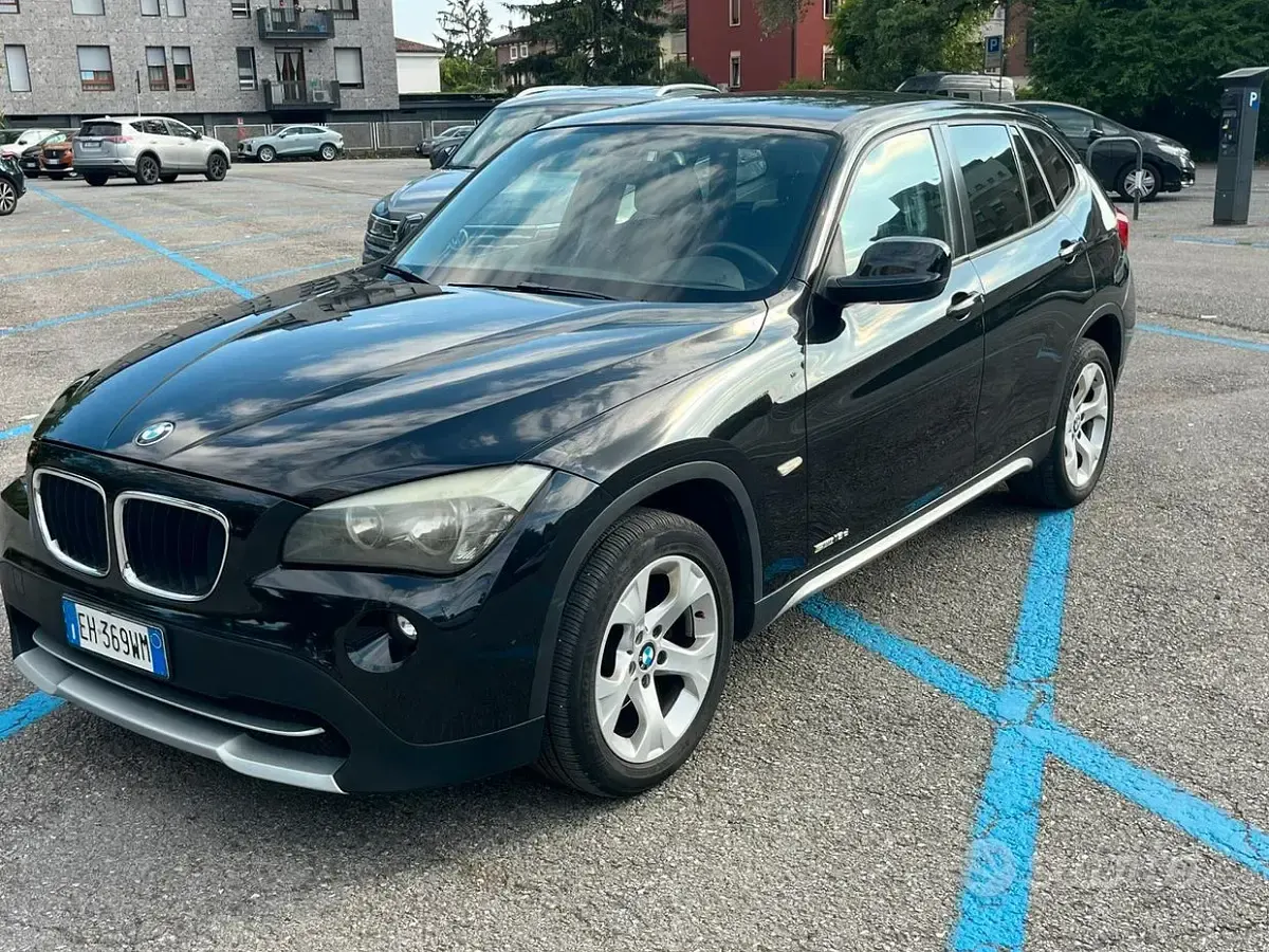 Usata BMW X1 143 CV (105 kW) 2011 Nero SUV