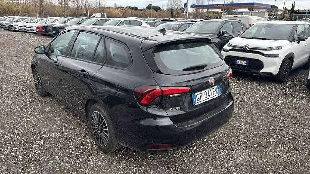 Usata Fiat Tipo 101 CV (74 kW) 2023 Other Station wagon