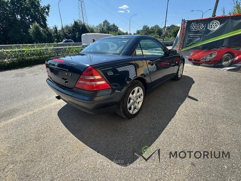 Usata Mercedes SLK200 192 CV (141 kW) 1998 Blu Cabrio