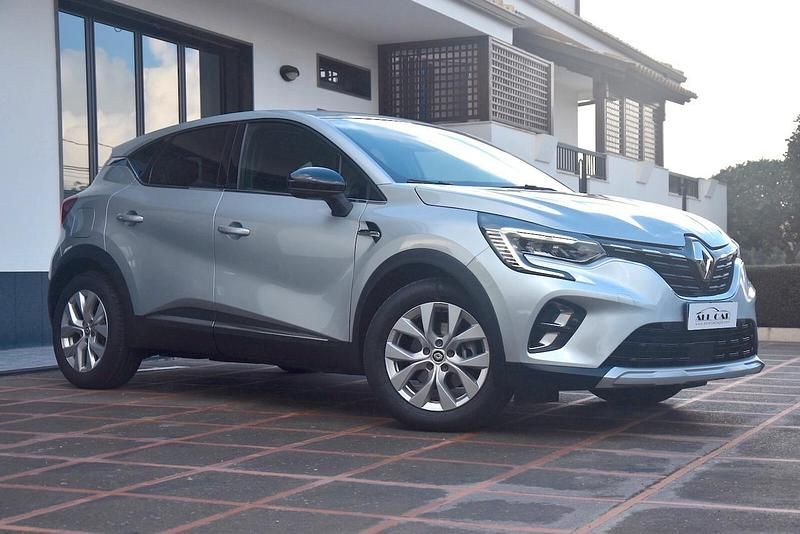 Argento Usata 2022 Renault Captur Intens SUV | 18.900 € (Buon prezzo) - Immagine 1/4