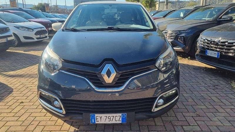 Grigio Usata 2015 Renault Captur SUV | 9300 € (Buon prezzo) - Immagine 1/4