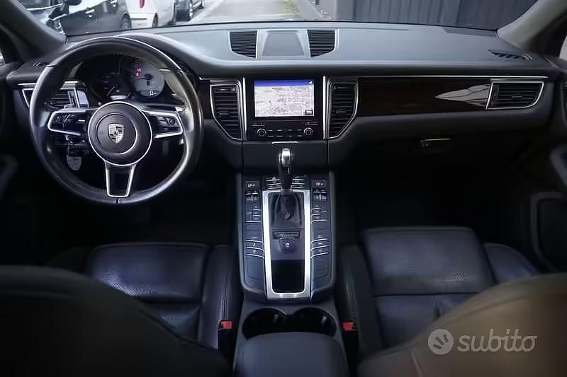 Usata Porsche Macan 250 CV (183 kW) 2016 Grigio scuro SUV
