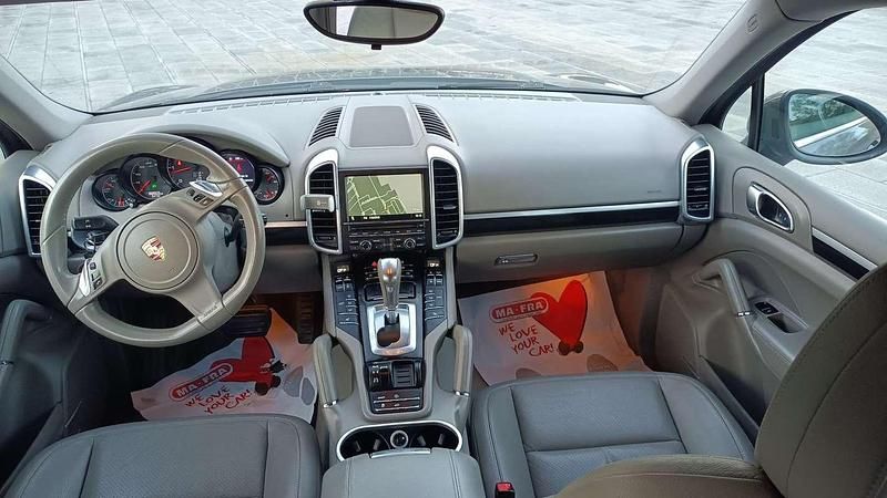 Usata Porsche Cayenne 245 CV (180 kW) 2012 Grigio SUV