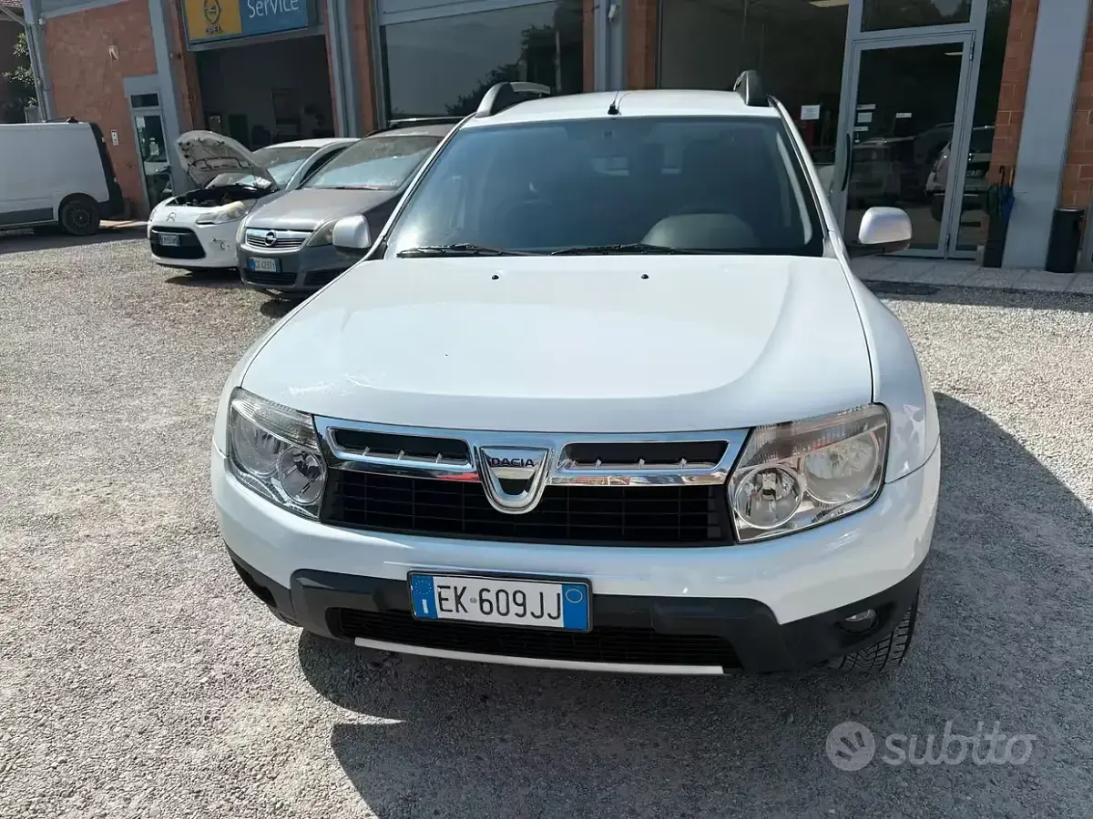 Usata Dacia Duster 105 CV (77 kW) 2011 Bianco SUV