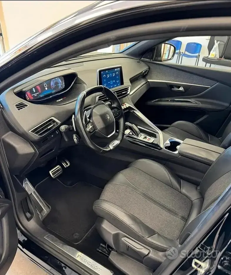 Usata Peugeot 3008 GT-line 120 CV (88 kW) 2018 Nero SUV