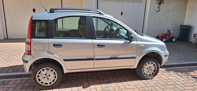 Usata Fiat Panda 4x4 2006 Grigio Utilitaria