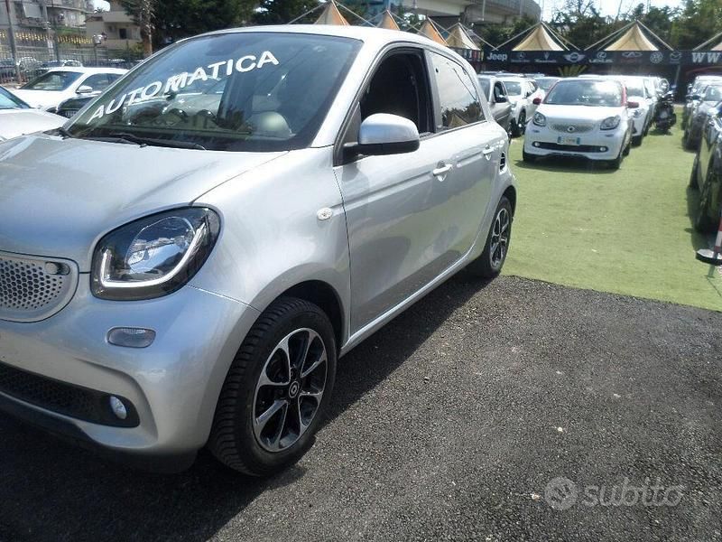 Begagnad Smart ForFour Passion 90 HK (66 kW) 2018 Grå Halvkombi