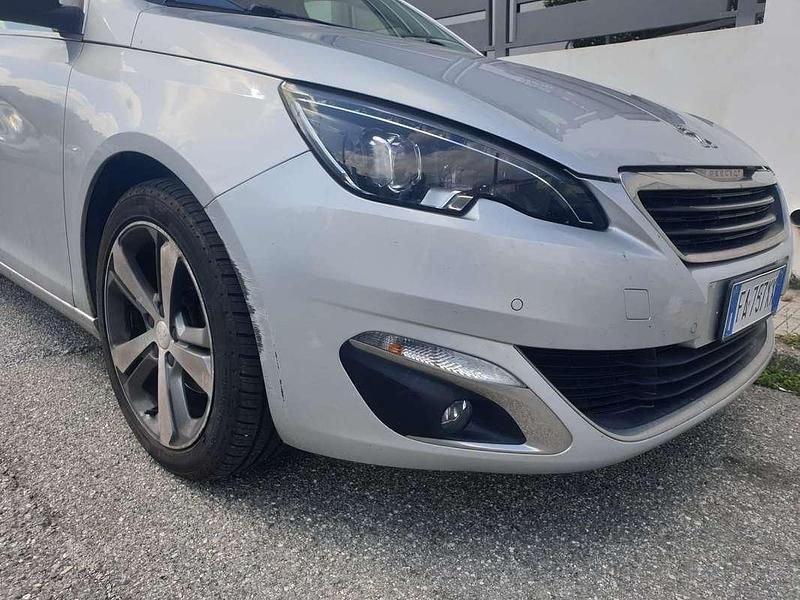 Usata Peugeot 308 SW Allure 120 CV (88 kW) 2015 Argento Station wagon