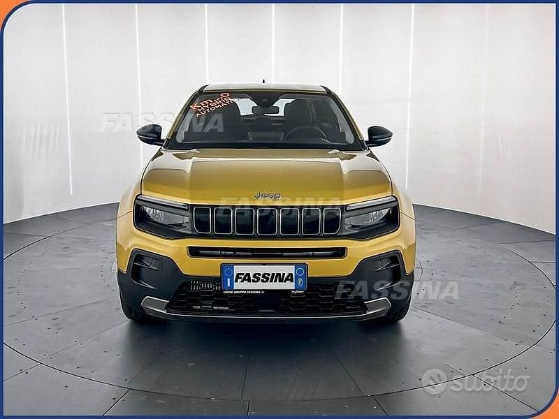 Nuova Jeep Avenger Longitude 110 CV (80 kW) 2025 Giallo SUV