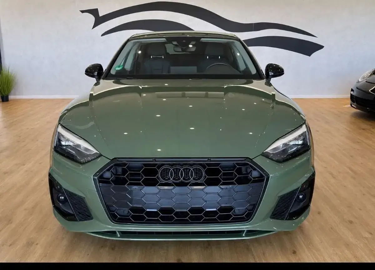 Usata Audi A5 Sportback Competition 163 CV (119 kW) 2023 Verde distretto Utilitaria