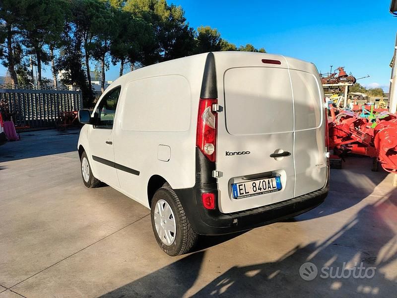 Usata Renault Kangoo 105 CV (77 kW) 2012 Monovolume