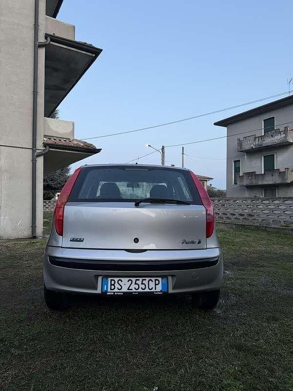 Usata Fiat Punto 60 CV (44 kW) 2001 Utilitaria