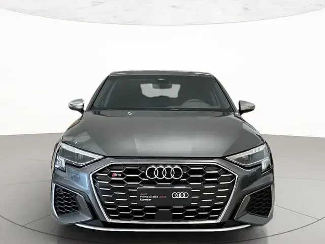 Usata Audi S3 Comfort 310 CV (228 kW) 2023 Grigio daytona perlato Berlina