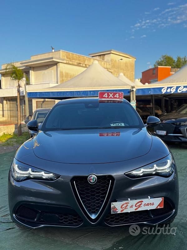 Usata Alfa Romeo Stelvio Veloce 210 CV (154 kW) 2023 Grigio SUV