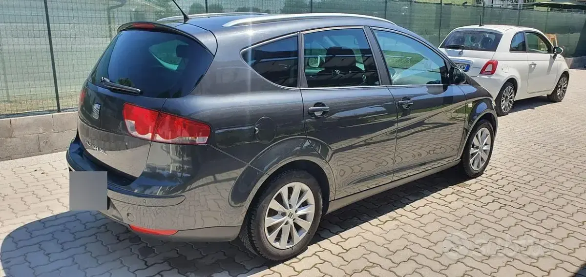 Usata Seat Altea XL 105 CV (77 kW) 2011 Grigio Monovolume