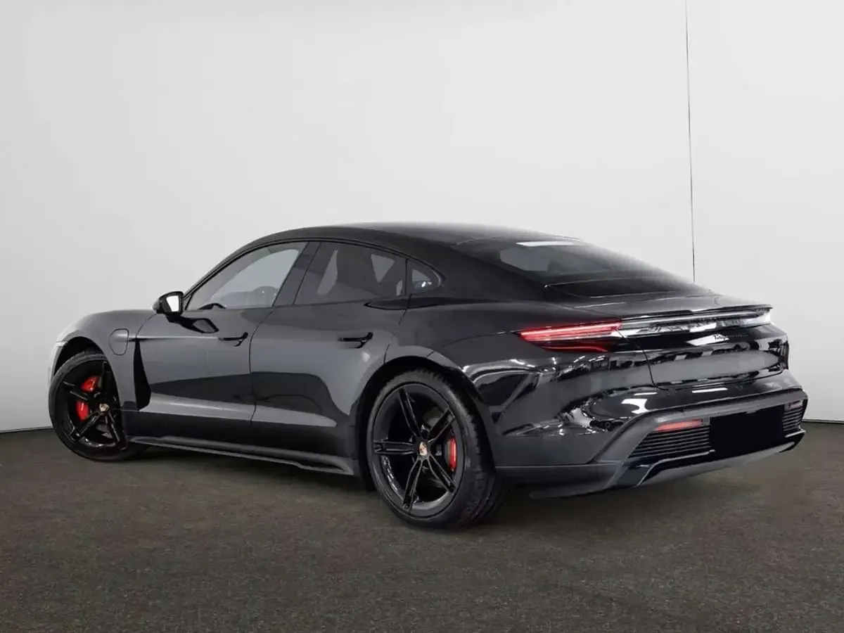 Usata Porsche Taycan 4S 439 kW (598 CV) 2024 Nero Berlina