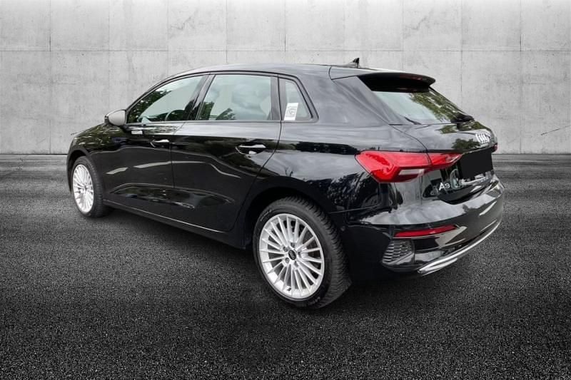 Usata Audi A3 e-tron Business 110 CV (80 kW) 2023 Nero metallizzato Utilitaria