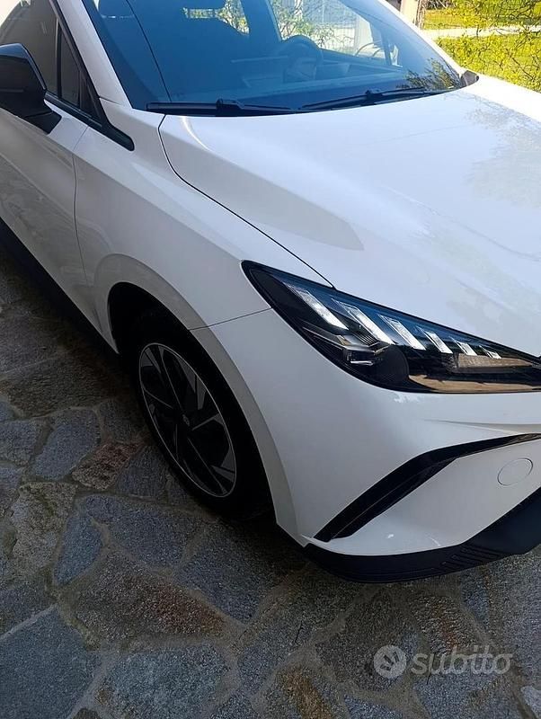 Usata MG MG4 EV 125 kW (170 CV) 2023 Bianco Utilitaria