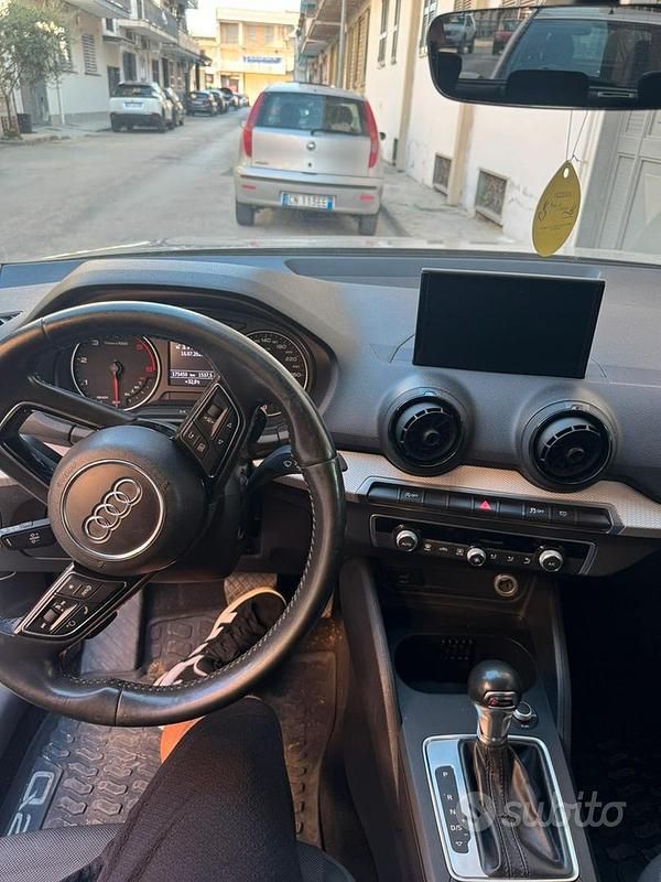 Usata Audi Q2 Business 2017 Grigio SUV