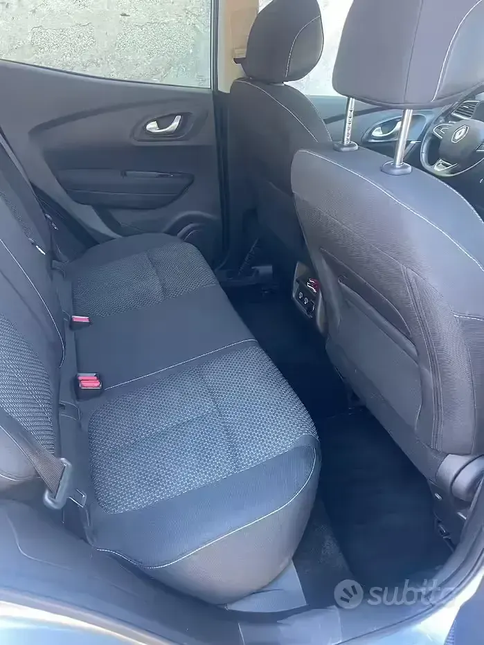 Usata Renault Kadjar 116 CV (85 kW) 2022 Grigio SUV