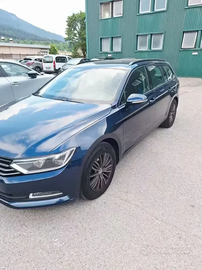 Usata VW Passat 120 CV (88 kW) 2015 Blu Station wagon