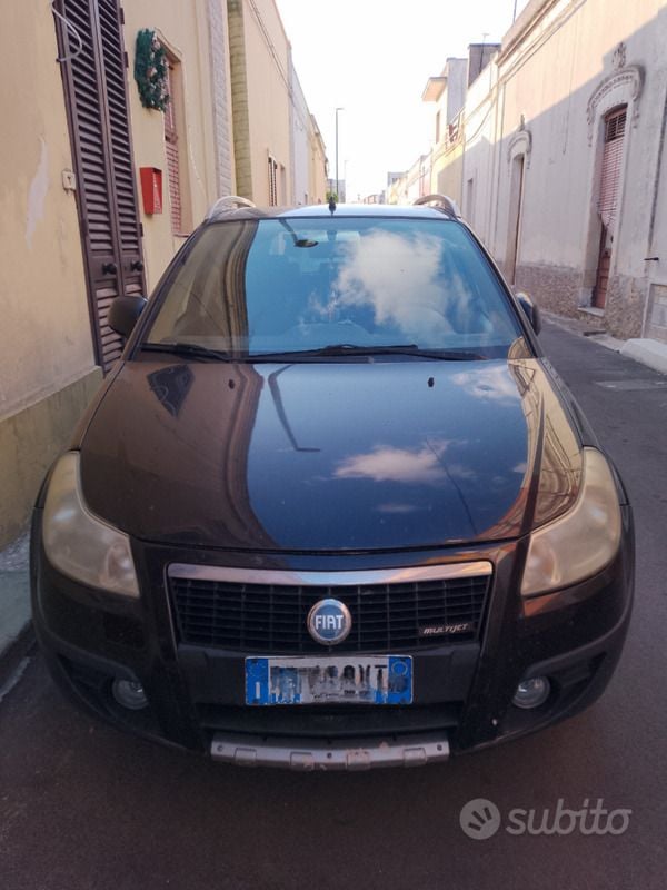 Usata Fiat Sedici 120 CV (88 kW) 2006 Nero SUV