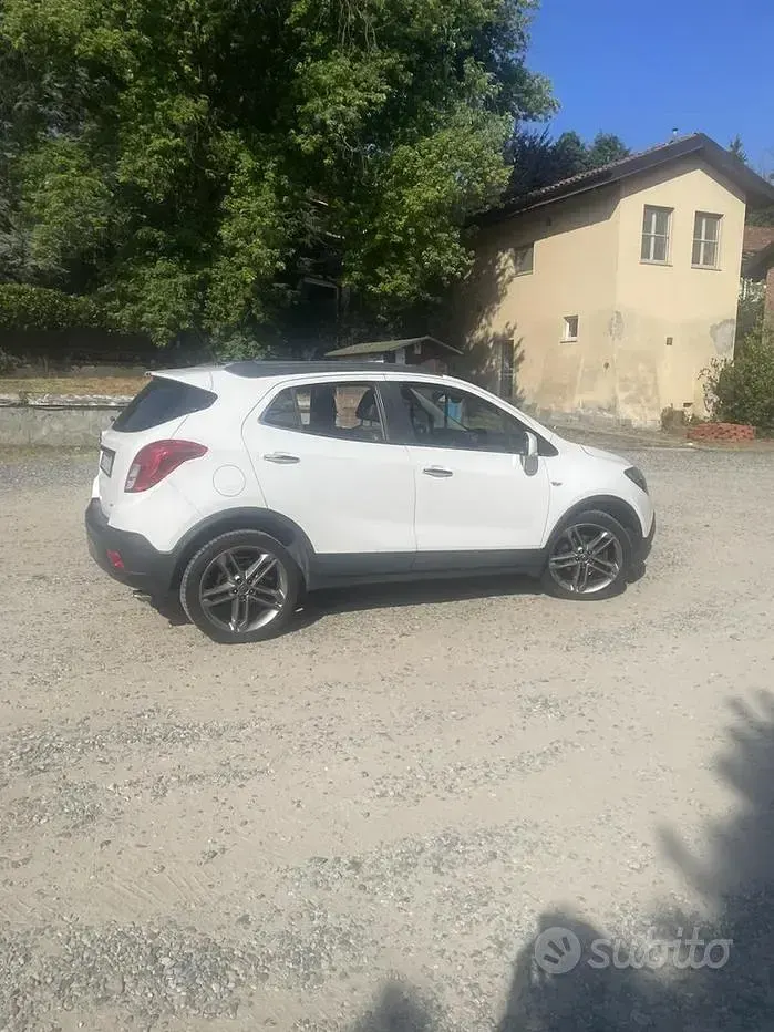 Usata Opel Mokka 140 CV (102 kW) 2014 Bianco SUV