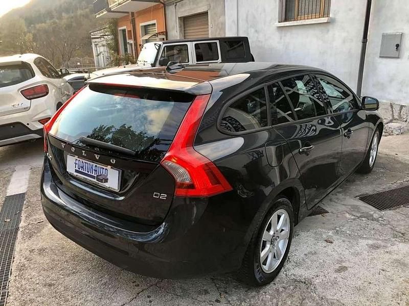 Argento Usata 2013 Volvo V60 Business Edition Station wagon | 5999 € (Ottimo prezzo) - Immagine 1/4
