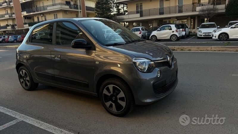 Usata Renault Twingo SE 110 CV (80 kW) 2018 Grigio Utilitaria