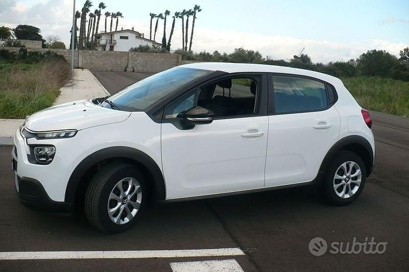 Usata Citroën C3 Feel 102 CV (75 kW) 2022 Marrone Utilitaria