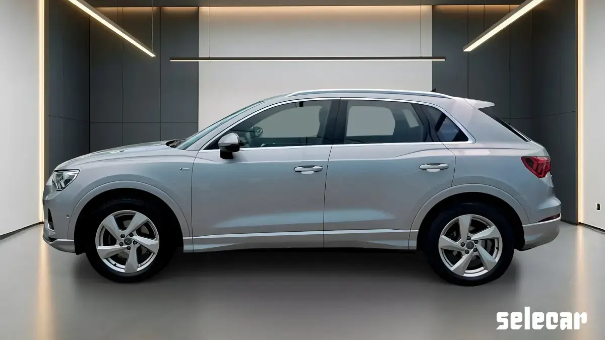 Usata Audi Q3 S-Line 150 CV (110 kW) 2019 Argento SUV