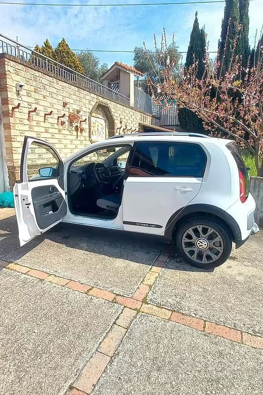 Usata VW up! 75 CV (55 kW) 2014 Bianco Utilitaria