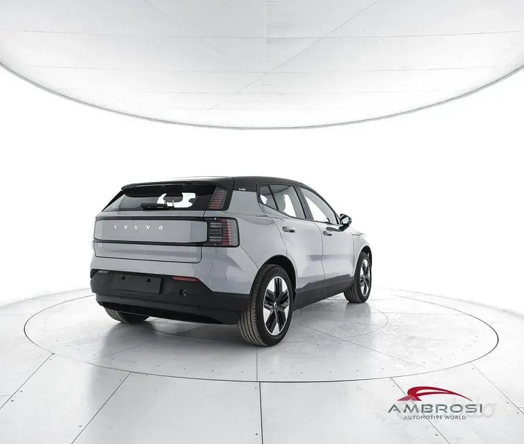 Nuova Volvo EX30 Plus 149 kW (203 CV) 2026 Grigio SUV