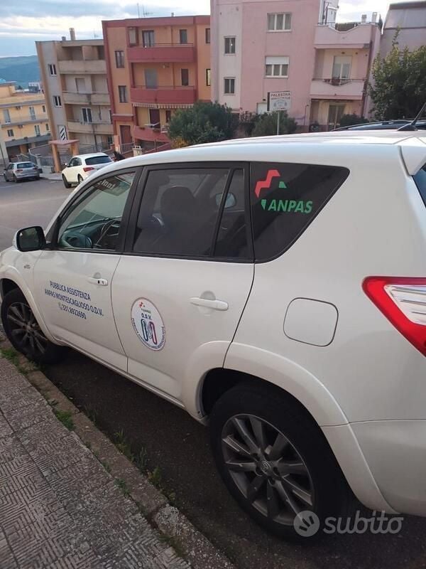 Usata Toyota RAV4 150 CV (110 kW) 2013 Bianco SUV