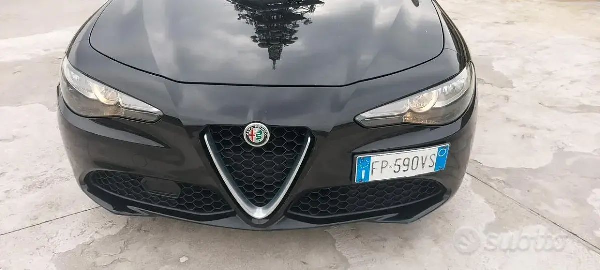 Usata Alfa Romeo Giulia Business 180 CV (132 kW) 2018 Nero Berlina