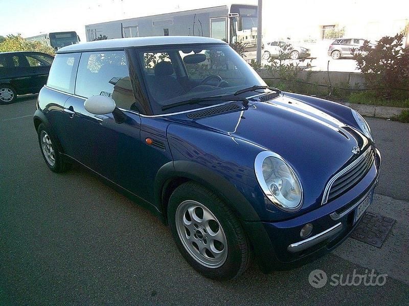 Usata Mini ONE 90 CV (66 kW) 2003 Blu Utilitaria