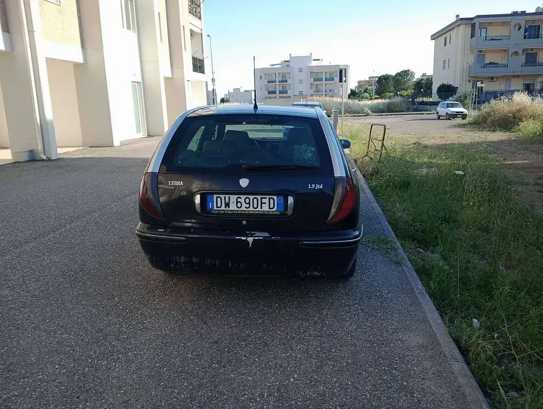 Usata Lancia Lybra 116 CV (85 kW) 2001 Nero Station wagon