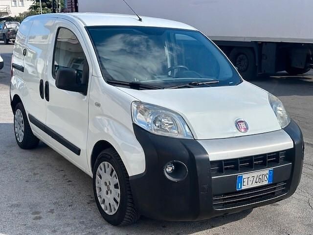 Bianco Usata 2013 Fiat Fiorino Furgone | 4800 € - Immagine 1/4