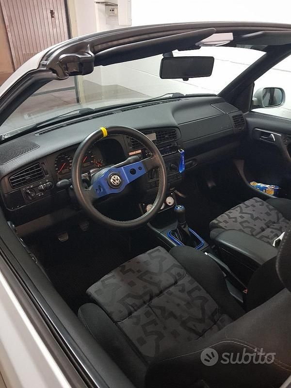 Usata VW Golf Cabriolet 101 CV (74 kW) 1999 Grigio Cabrio