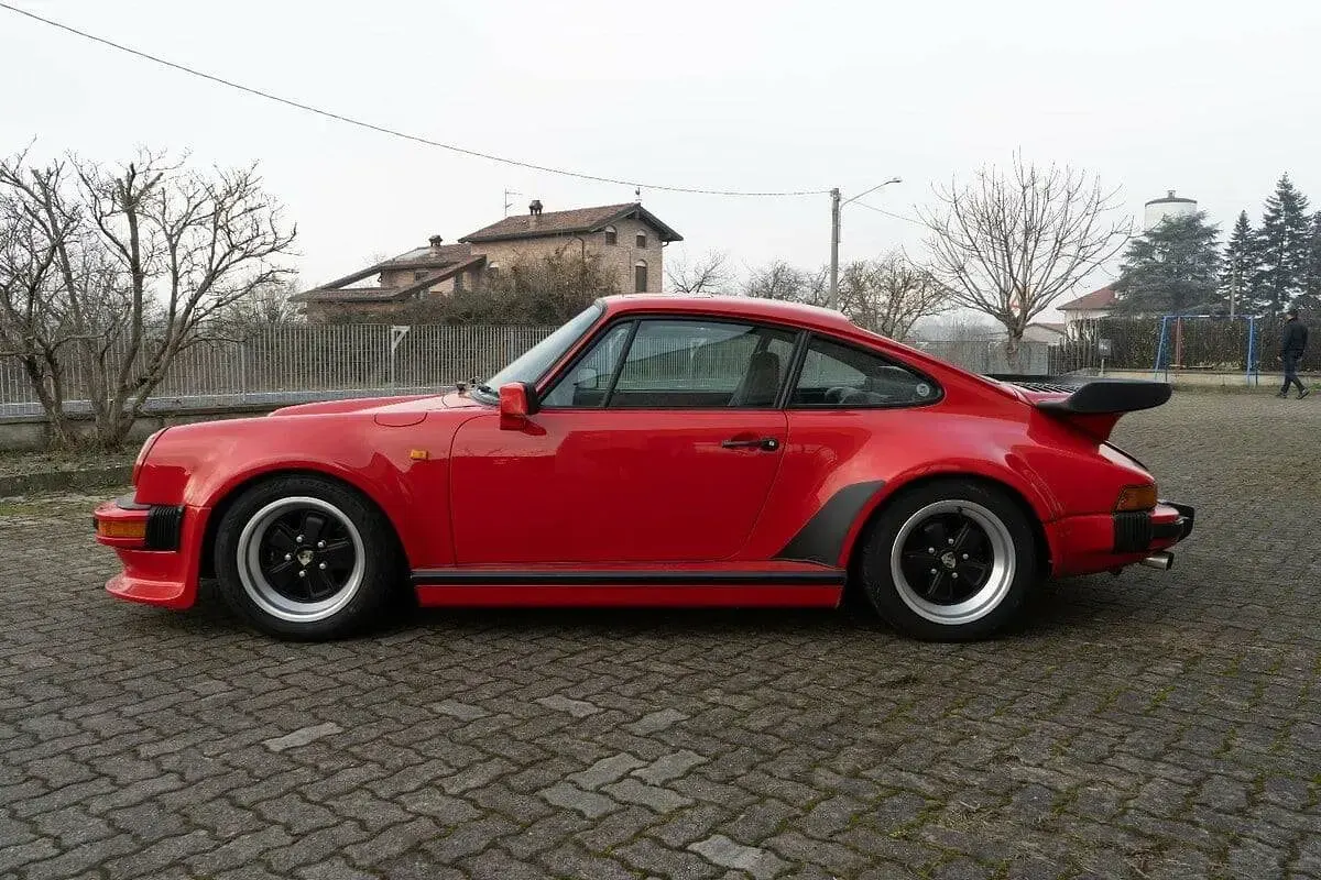 Usata Porsche 911 Turbo 300 CV (220 kW) 1984 Rosso Coupé